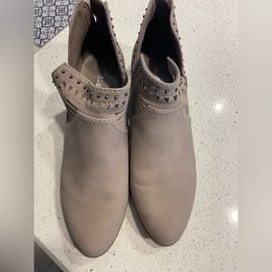 Indigo Rd. Booties -  Size 8.5 Medium - Gently Used
